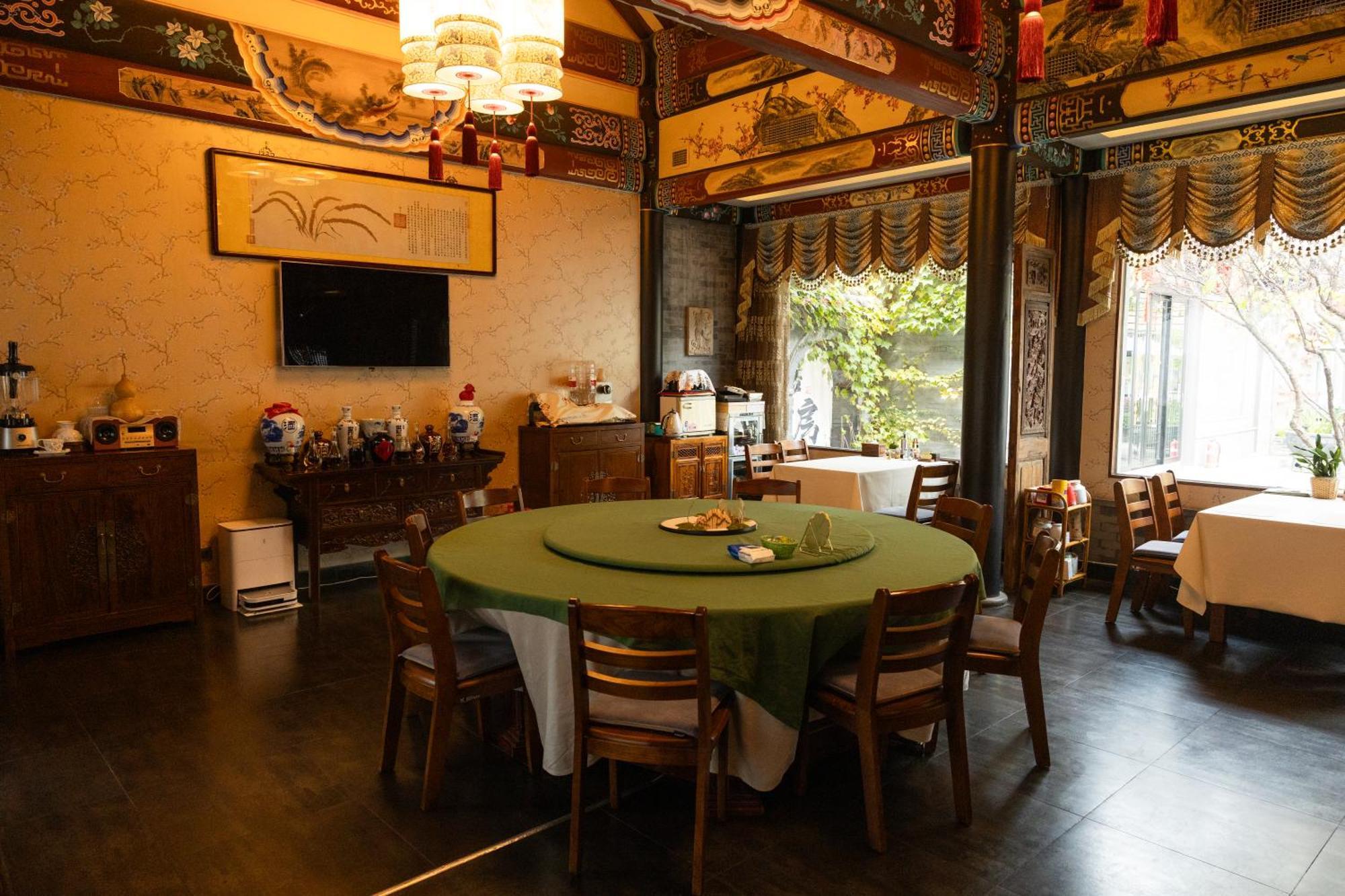 Datong Yunzhong Traditional Courtyard Exterior foto